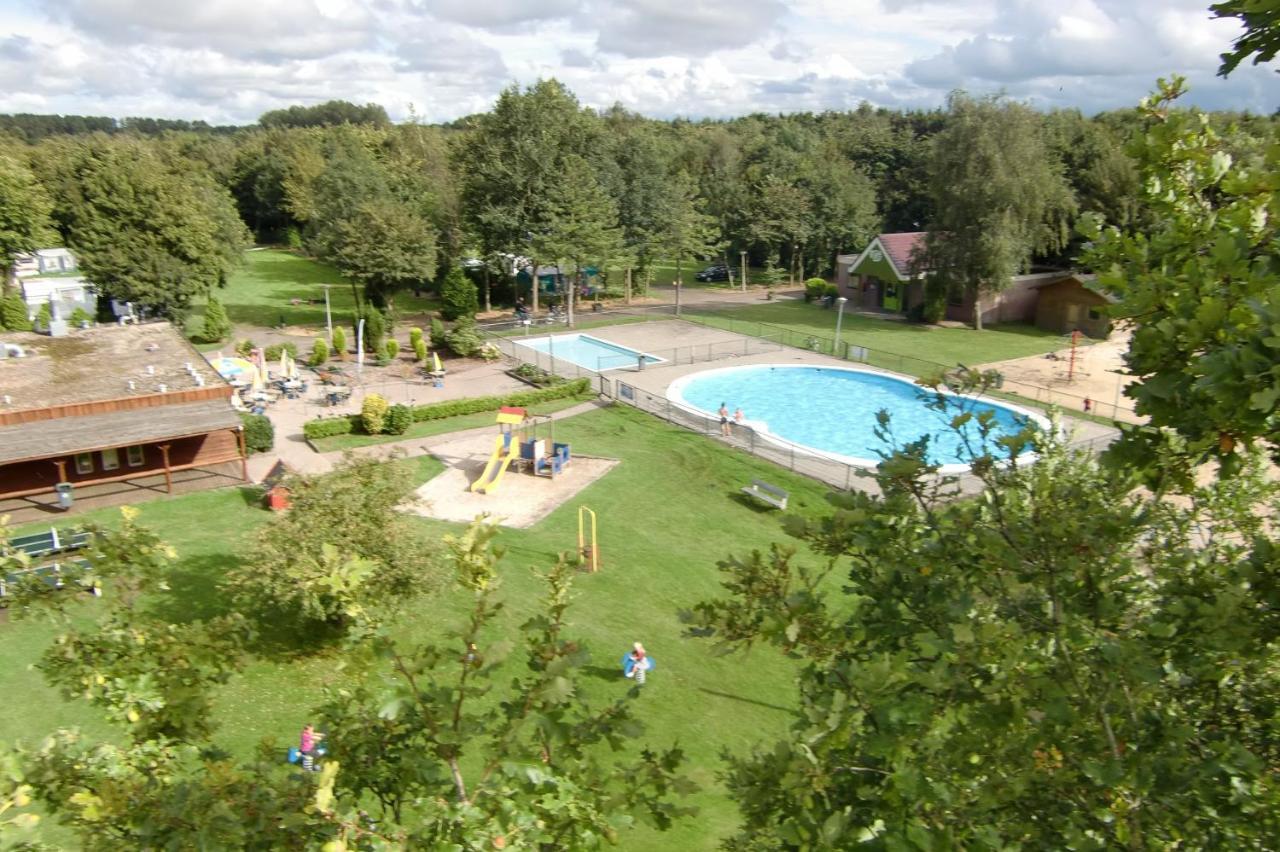 Vakantiepark T Urkerbos - Blokhutje Exterior photo